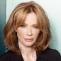 Lauren Holly - Motive
