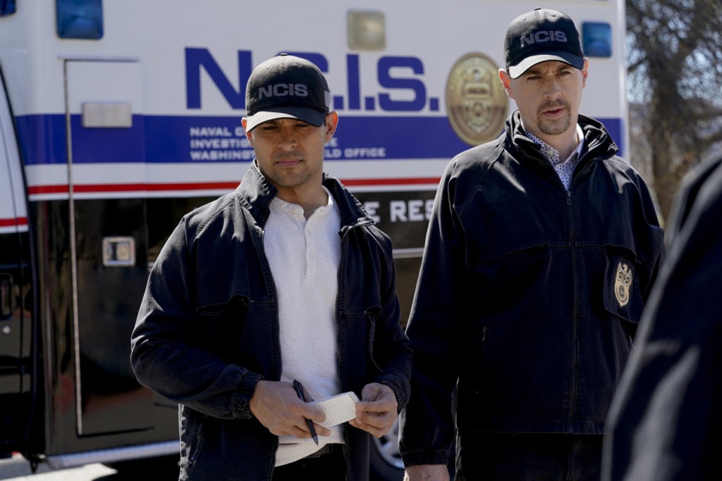 Nick Torres (Wilmer Valderrama) et Timothy McGee (Sean Murray) enquêtent